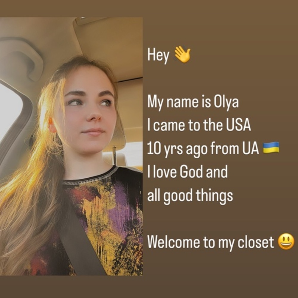 Hey there! My name is Olya :) Welcome to my closet!